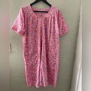 Casual Nights Women’s Floral Pink Snap-Front House Dress Size Small